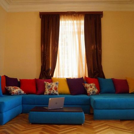 Arteast Hostel Yerevan Bagian luar foto
