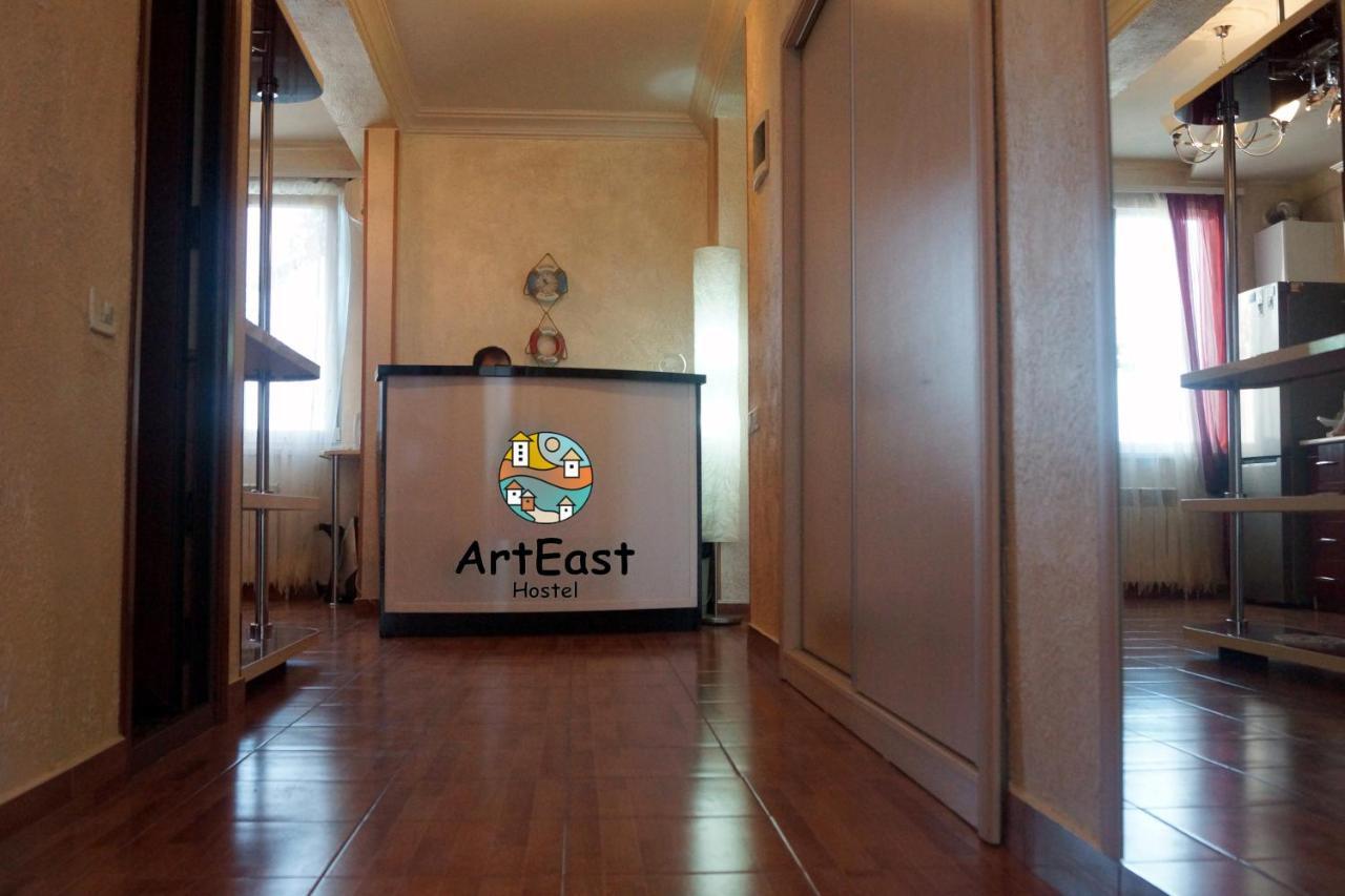 Arteast Hostel Yerevan Bagian luar foto