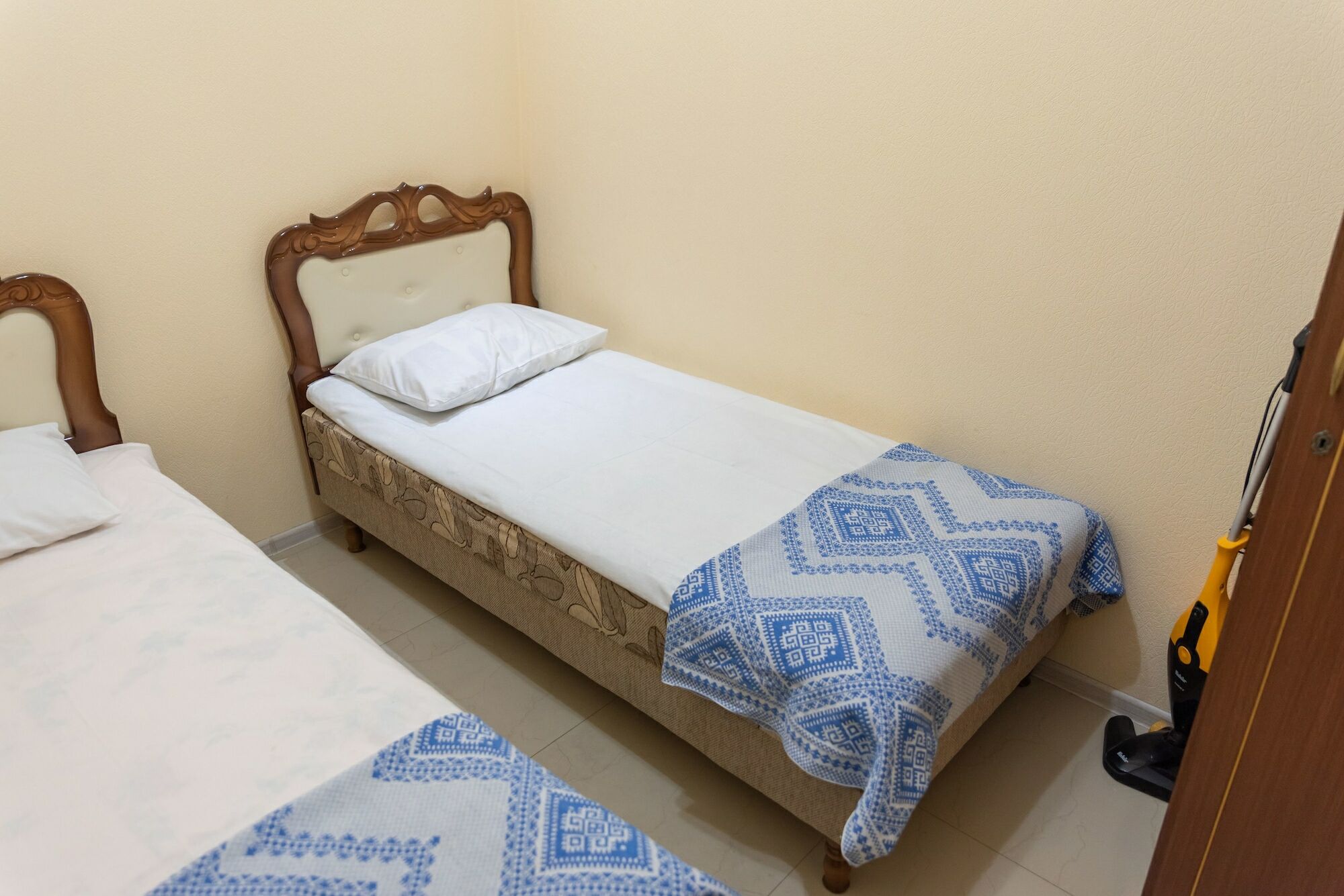 Arteast Hostel Yerevan Bagian luar foto